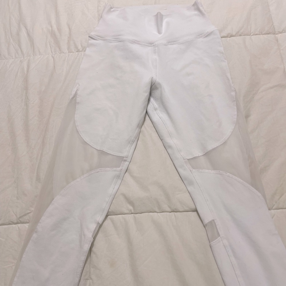 white ALO yoga pants leggings